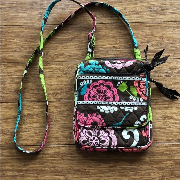 Vera Bradley Handbags - Vera Bradley cross body purse